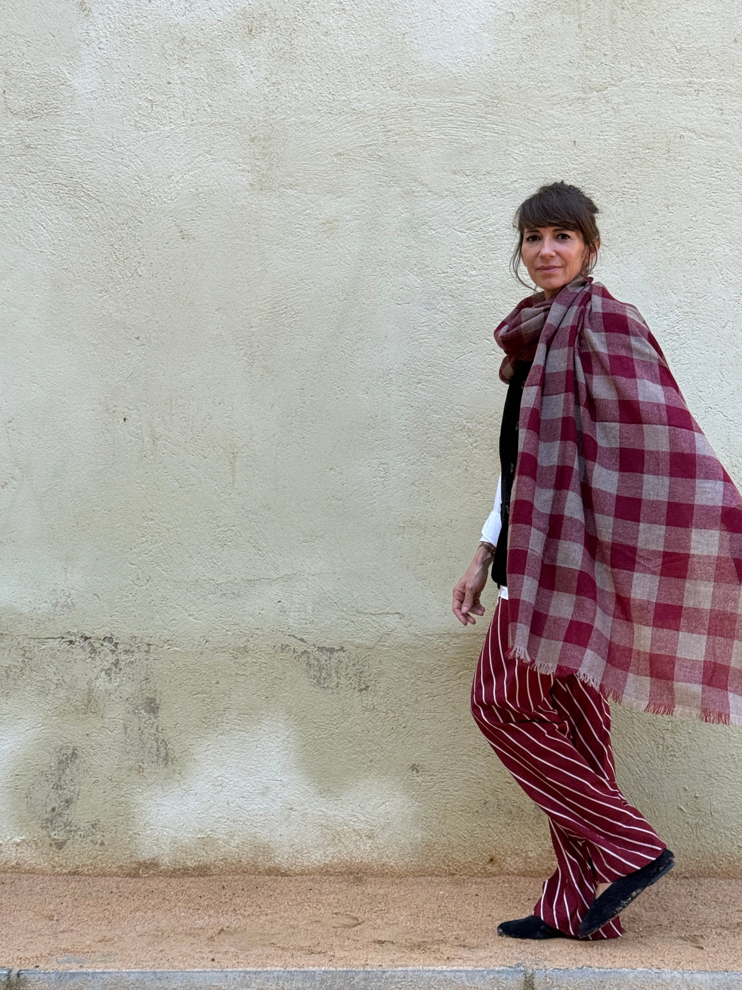 Chal cashmere cuadros granate y beige