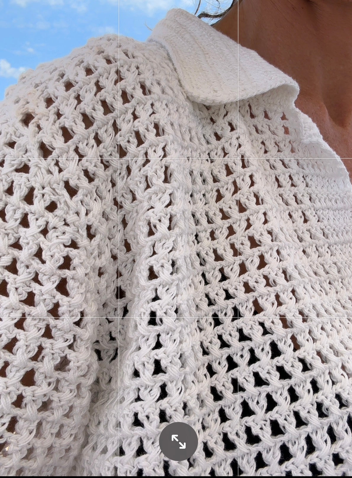 Polo de crochet blanco