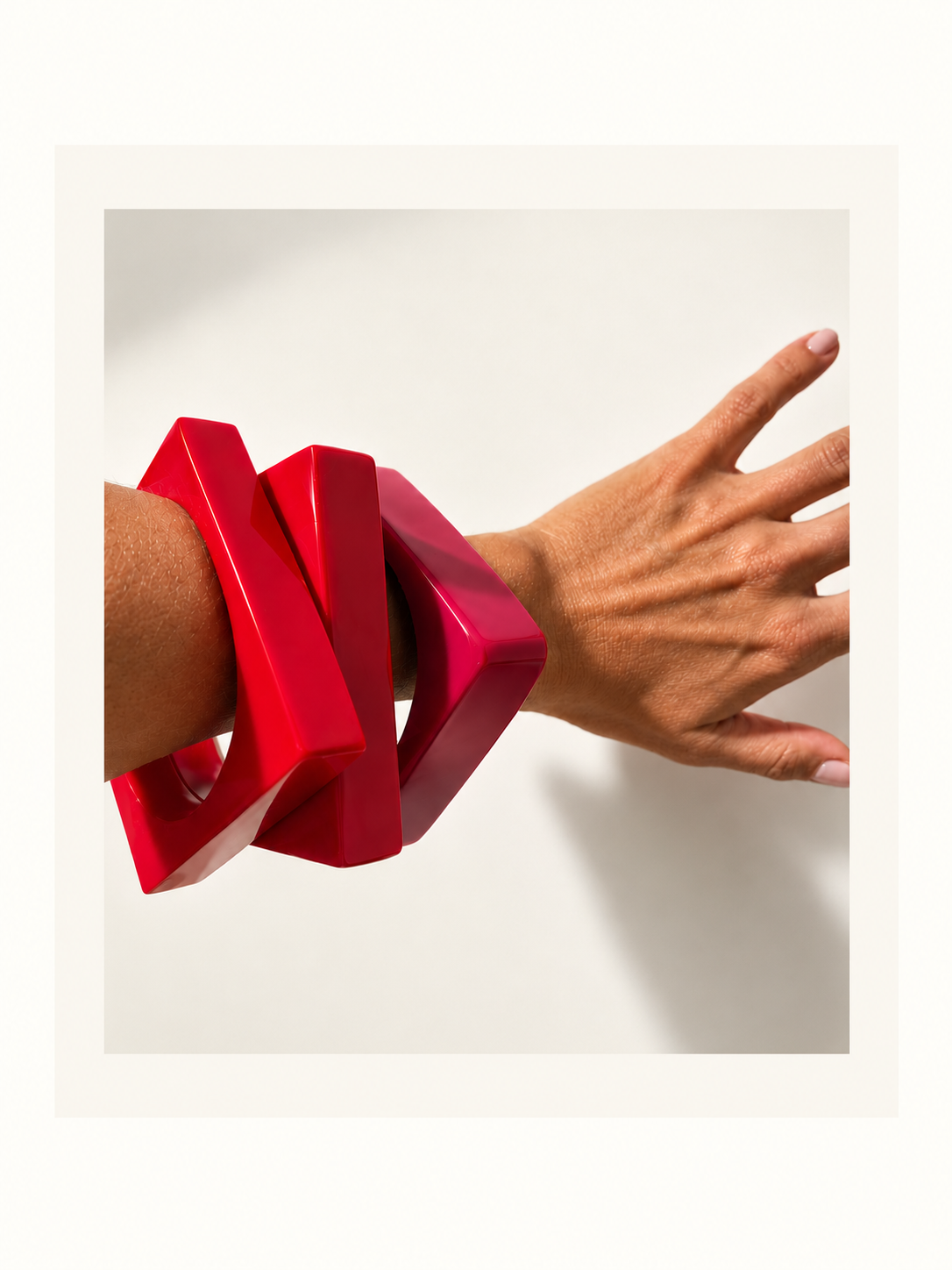 Pulseras cuadradas de resina