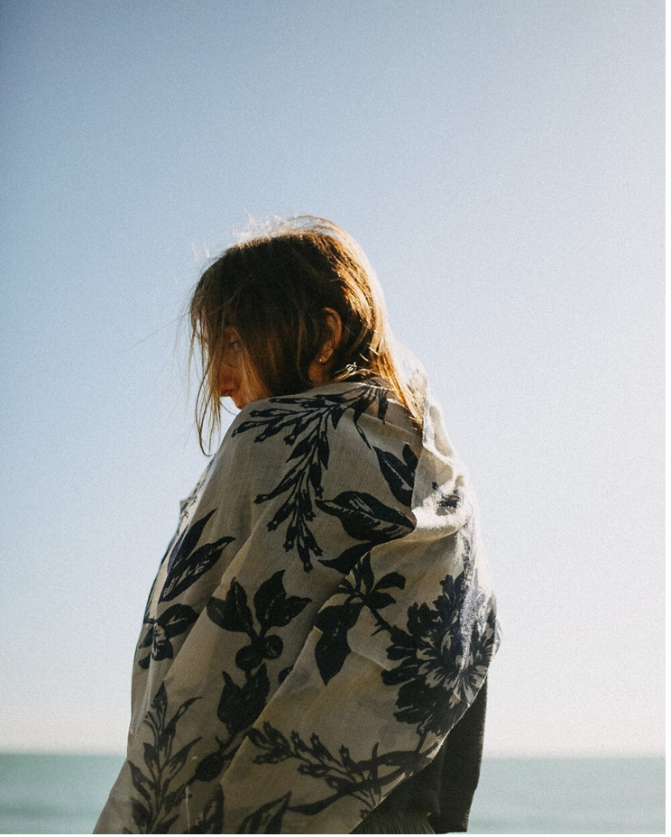 CHAL BABYCASHMERE FLOR AZUL