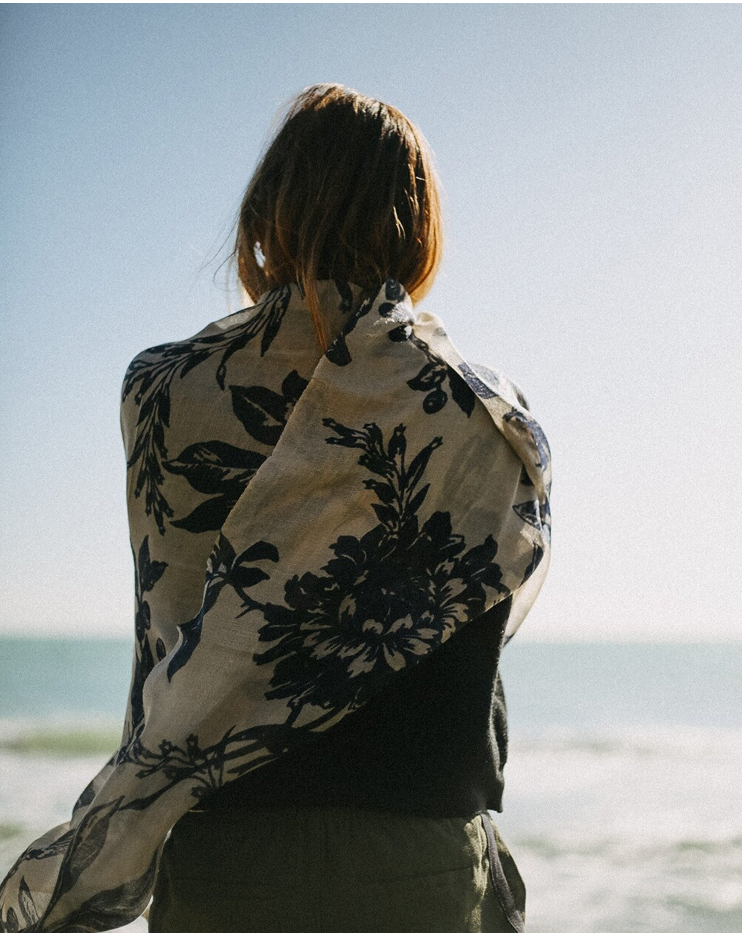 CHAL BABYCASHMERE FLOR AZUL