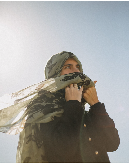 CHAL BABYCASHMERE FLOR NEGRA