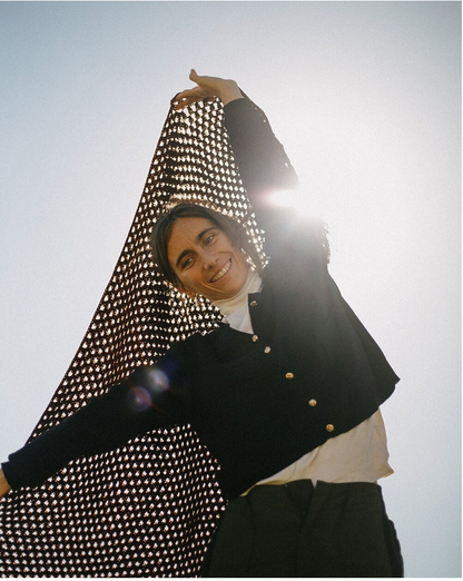 CHAL TRIANGULAR DE LANA MARRÓN CAFÉ