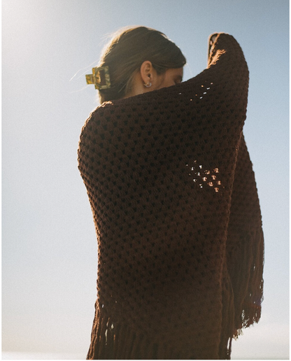 CHAL TRIANGULAR DE LANA MARRÓN CAFÉ