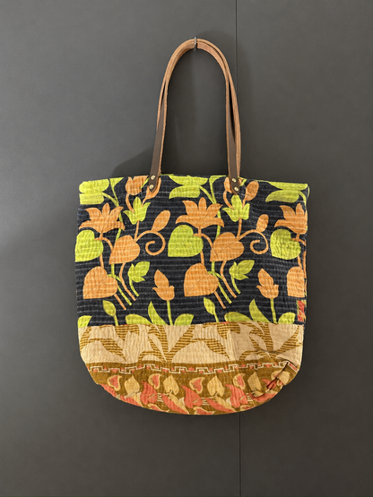 Bolsas 'Kantha' con asas de cuero
