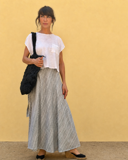 Falda larga cruzada gris