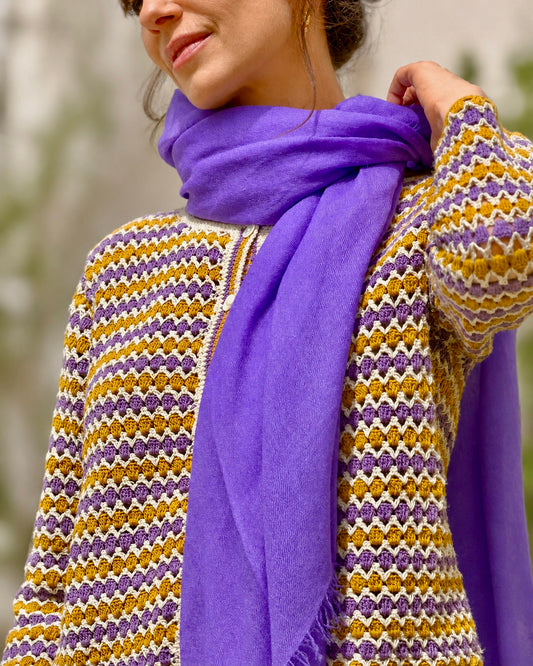 Chal cashmere cuadrado con flecos