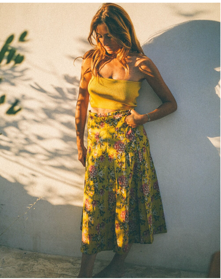 FALDA CON ESTAMPADO DE FLORES