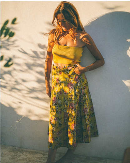 FALDA CON ESTAMPADO DE FLORES