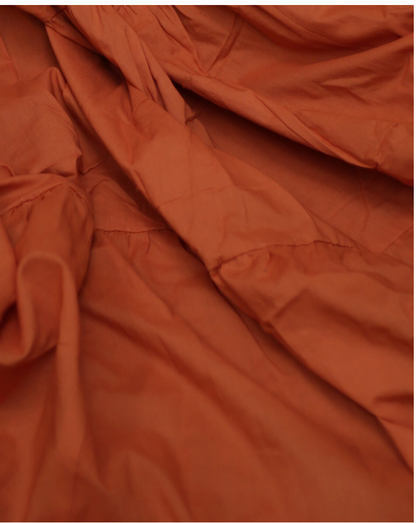 FALDA CON MUCHO VUELO