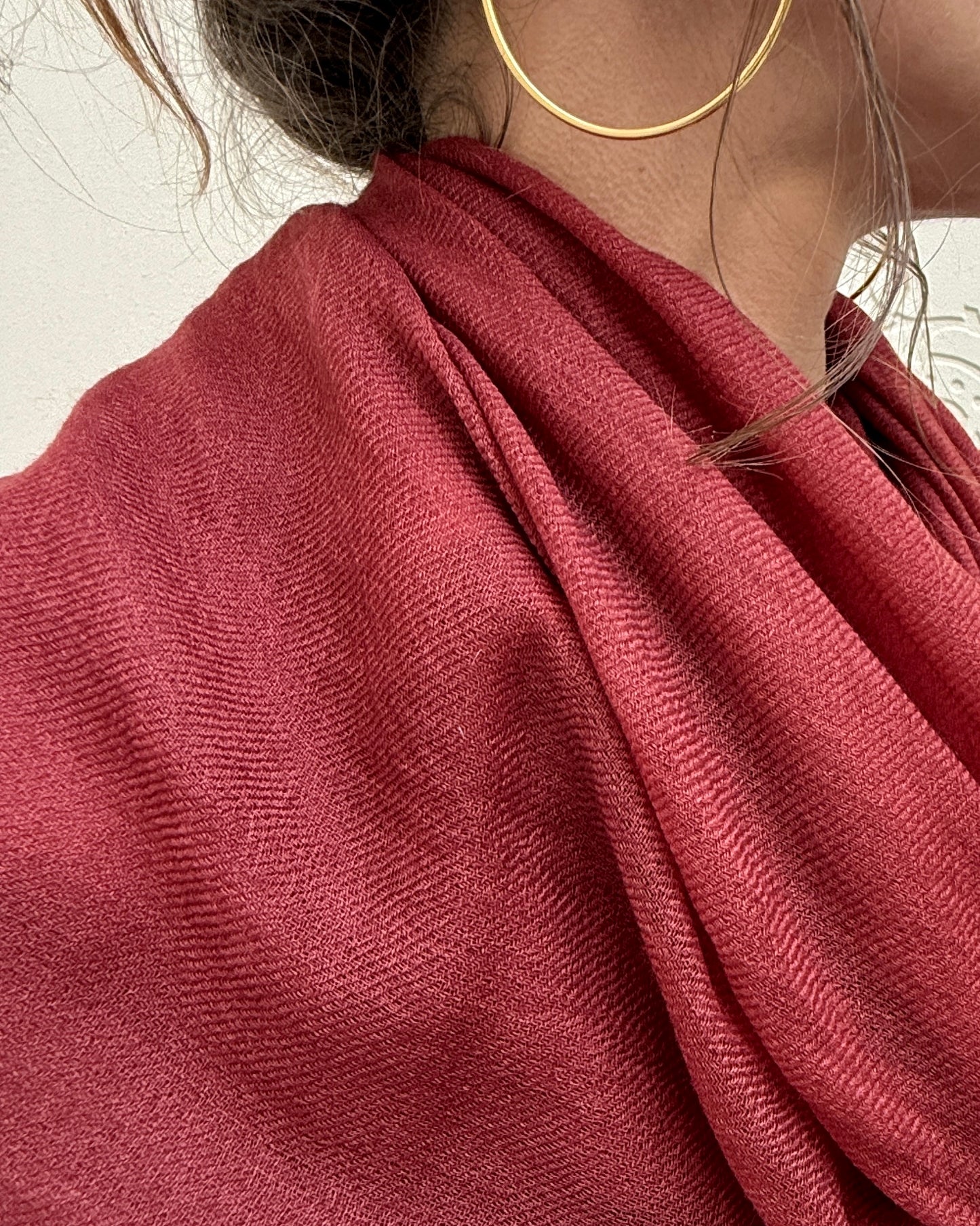 Chal cashmere cuadrado con flecos