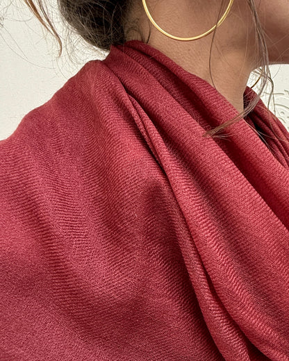Chal cashmere cuadrado con flecos