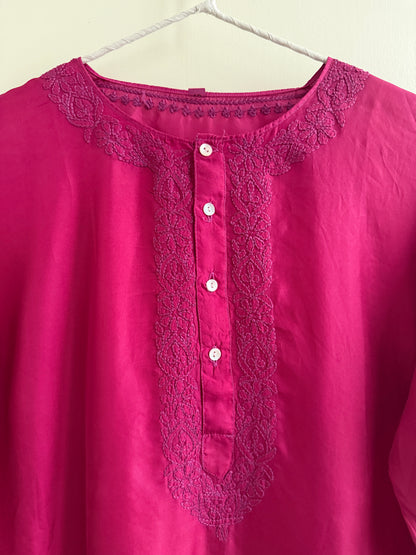 Kurta de seda bordada