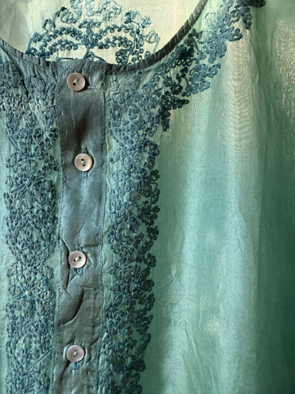 Kurta de seda bordada