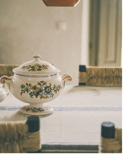 MANTEL DE ALGODON CON LINEAS AZULES 180x110cm