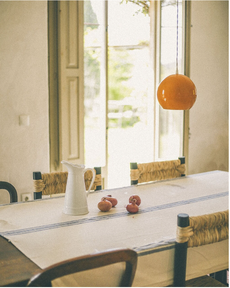 MANTEL DE ALGODON CON LINEAS AZULES 180x110cm