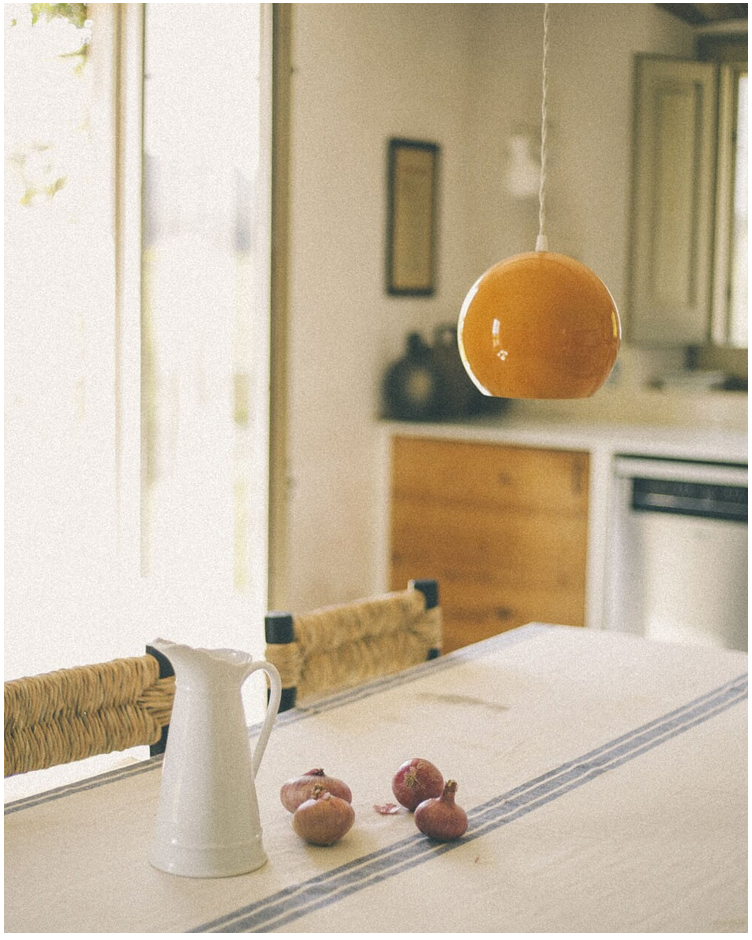 MANTEL DE ALGODON CON LINEAS AZULES 180x110cm