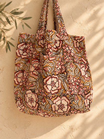 Bolso en tejido de fibra natural