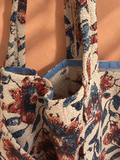 Bolso en tejido de fibra natural