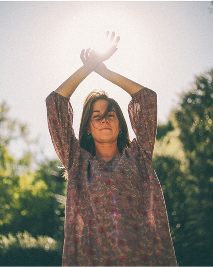 VESTIDO ESCOTE EN PICO Y MANGA 3/4